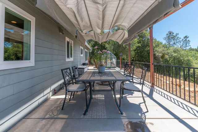 13333 Pioneer Dr, Jackson, CA 95642