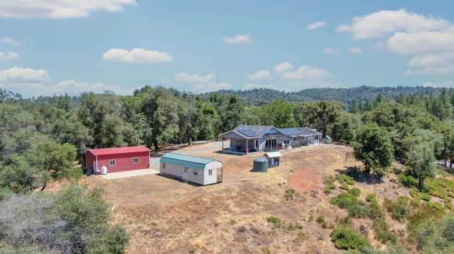 13333 Pioneer Dr, Jackson, CA 95642