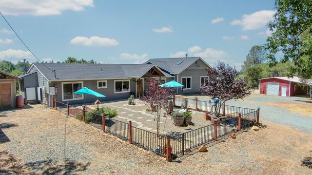 13333 Pioneer Dr, Jackson, CA 95642