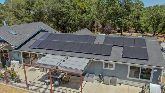13333 Pioneer Dr, Jackson, CA 95642