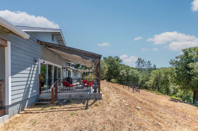 13333 Pioneer Dr, Jackson, CA 95642