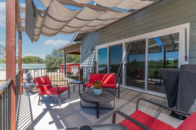 13333 Pioneer Dr, Jackson, CA 95642