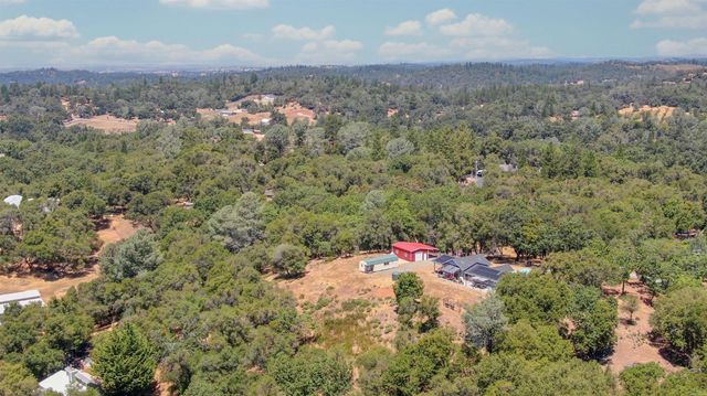 13333 Pioneer Dr, Jackson, CA 95642