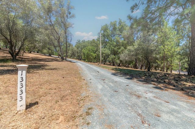 13333 Pioneer Dr, Jackson, CA 95642