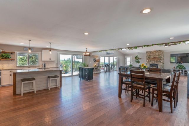 13333 Pioneer Dr, Jackson, CA 95642