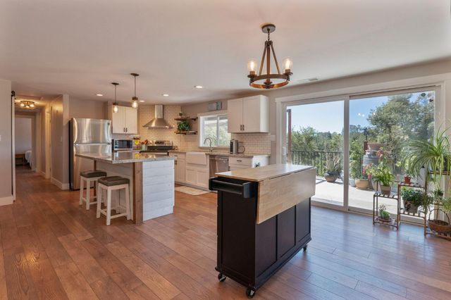 13333 Pioneer Dr, Jackson, CA 95642