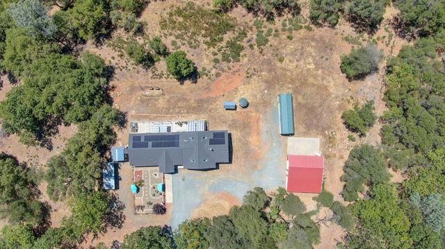 13333 Pioneer Dr, Jackson, CA 95642