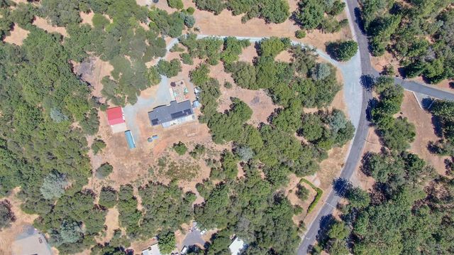 13333 Pioneer Dr, Jackson, CA 95642