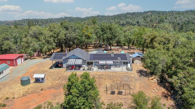 13333 Pioneer Dr, Jackson, CA 95642