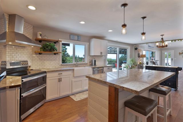 13333 Pioneer Dr, Jackson, CA 95642