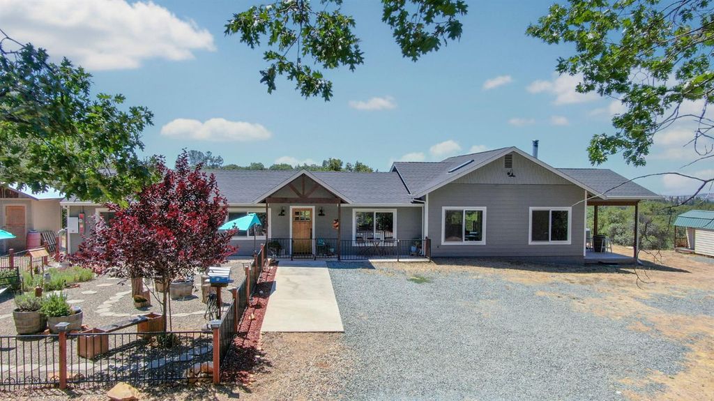 13333 Pioneer Dr, Jackson, CA 95642