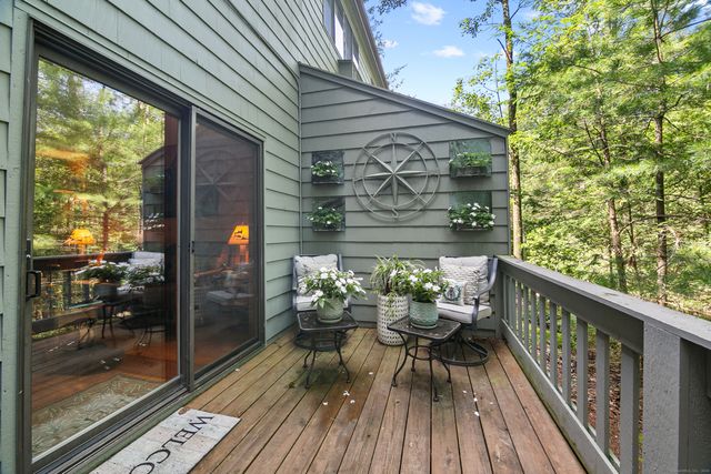 174 Ledge Drive 174, Torrington, CT 06790