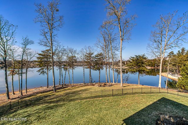 468 Careen Court, Lenoir City, TN 37772