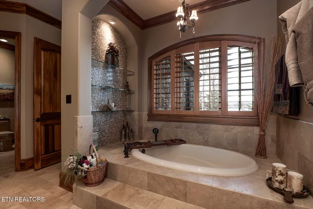 468 Careen Court, Lenoir City, TN 37772