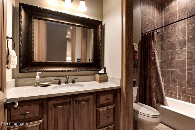 468 Careen Court, Lenoir City, TN 37772