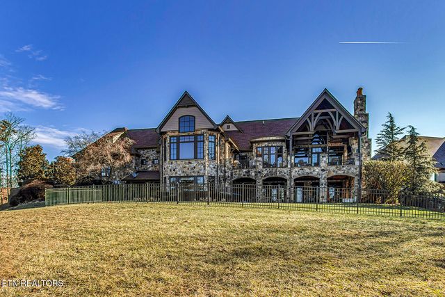 468 Careen Court, Lenoir City, TN 37772