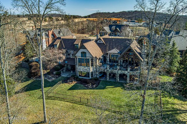 468 Careen Court, Lenoir City, TN 37772
