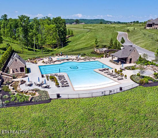 468 Careen Court, Lenoir City, TN 37772