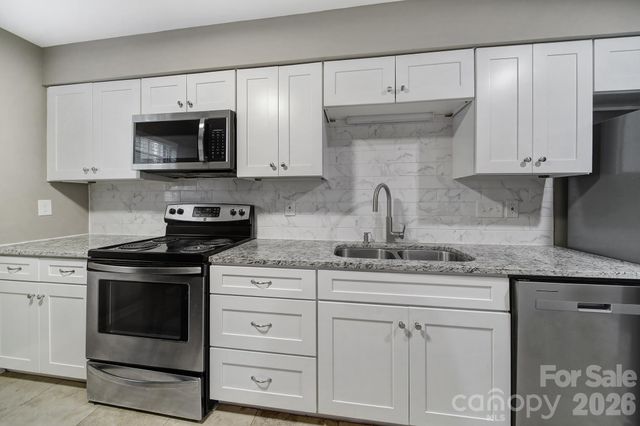 11005 Hunter Trail, Charlotte, NC 28226