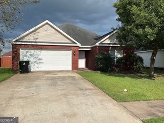305 Manchester Lane, Byron, GA 31008