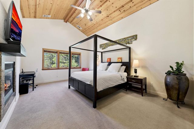 11837 Hope Ct Unit A, Truckee, CA 96161