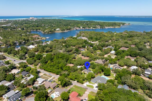 709 Main Street, Destin, FL 32541
