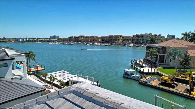 641 Dorando CT, Marco Island, FL 34145