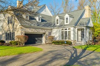 2170 Lane Woods Drive, Upper Arlington, OH 43221