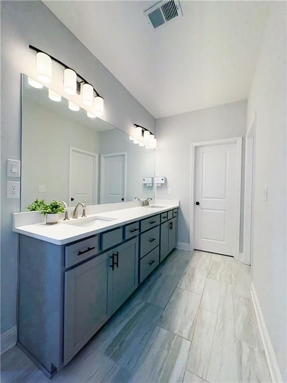 Image 15 of property listing at 6260 Bracken Brown Drive, Alpharetta, GA 30004