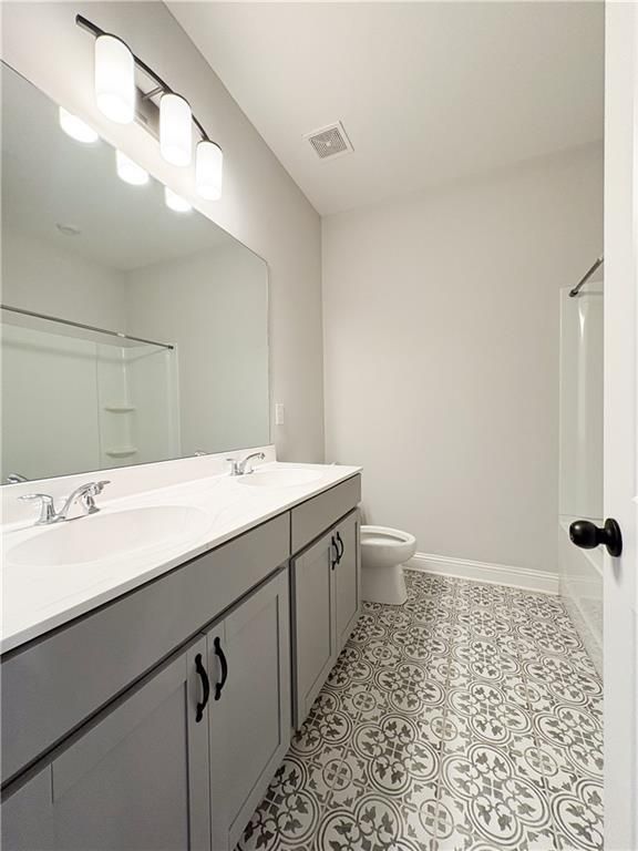 Image 16 of property listing at 6260 Bracken Brown Drive, Alpharetta, GA 30004