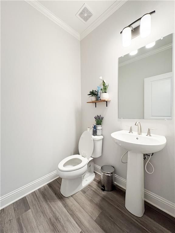 Image 19 of property listing at 6260 Bracken Brown Drive, Alpharetta, GA 30004