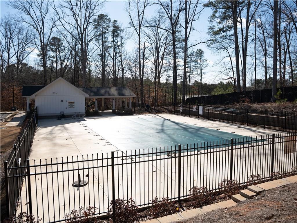 Image 24 of property listing at 6260 Bracken Brown Drive, Alpharetta, GA 30004