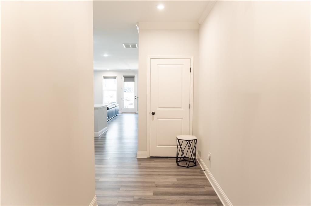 Image 3 of property listing at 6260 Bracken Brown Drive, Alpharetta, GA 30004