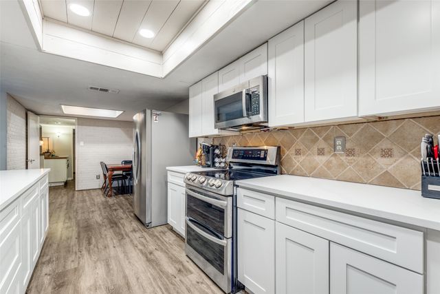 2038 Christie Lane, Carrollton, TX 75007