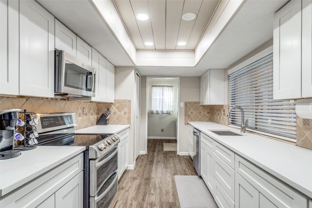 2038 Christie Lane, Carrollton, TX 75007