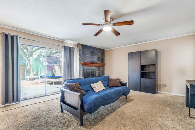 2038 Christie Lane, Carrollton, TX 75007