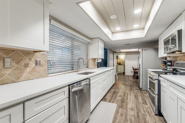 2038 Christie Lane, Carrollton, TX 75007