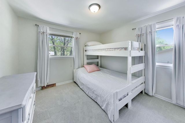 142 N Cady Drive, Palatine, IL 60074
