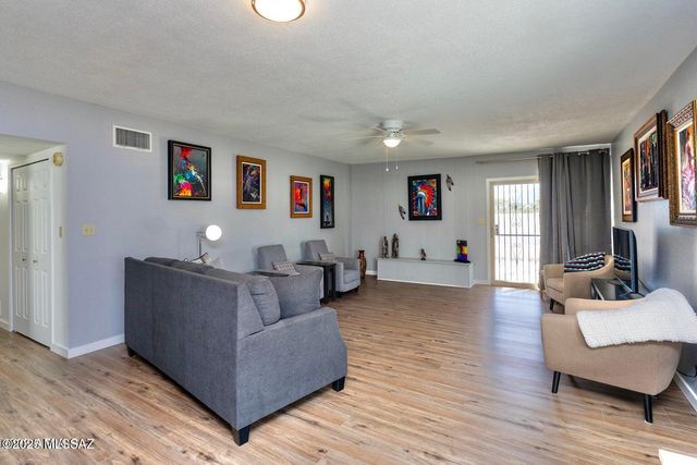 984 E Carmelita Drive, Sierra Vista, AZ 85635