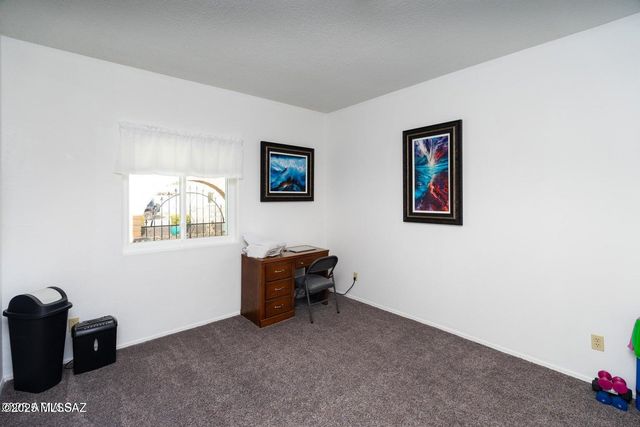 984 E Carmelita Drive, Sierra Vista, AZ 85635