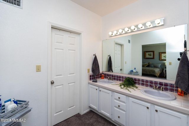 984 E Carmelita Drive, Sierra Vista, AZ 85635