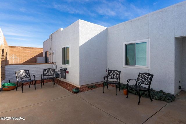 984 E Carmelita Drive, Sierra Vista, AZ 85635