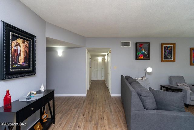 984 E Carmelita Drive, Sierra Vista, AZ 85635