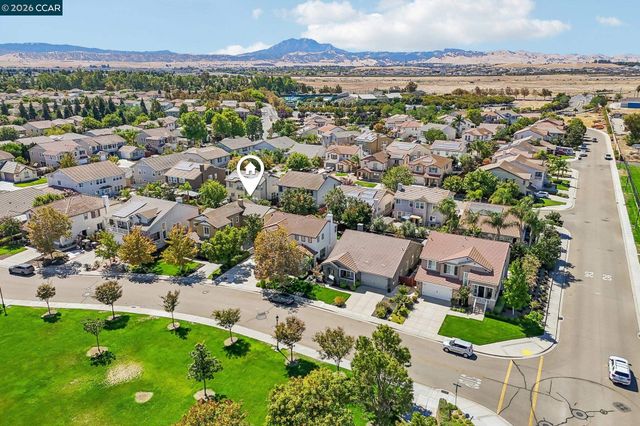 486 Windflower Way, Oakley, CA 94561