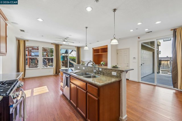 486 Windflower Way, Oakley, CA 94561