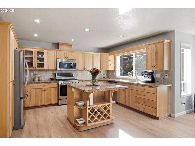3012 Ne 141ST St, Vancouver, WA 98686