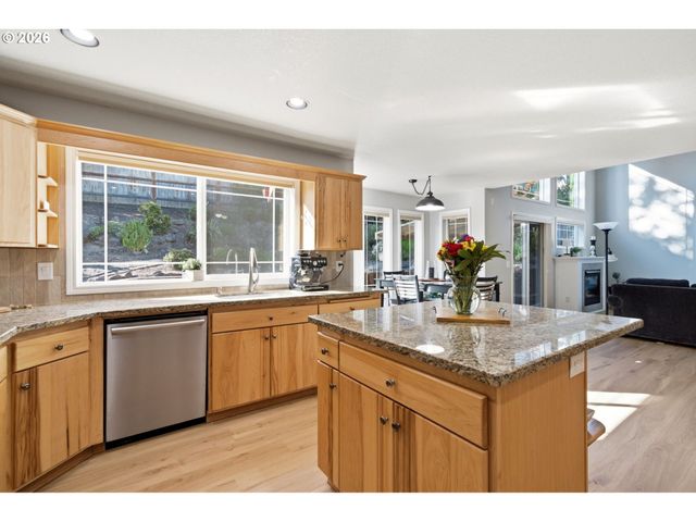 3012 Ne 141ST St, Vancouver, WA 98686