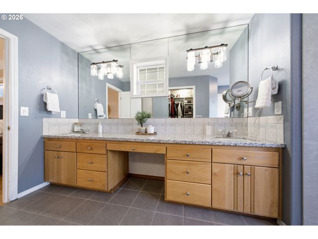 3012 Ne 141ST St, Vancouver, WA 98686