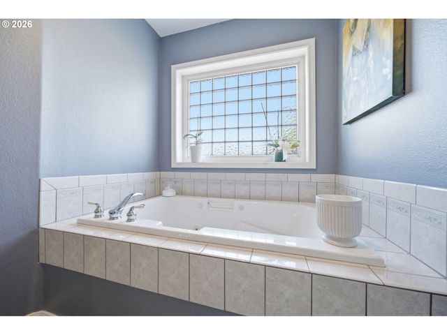 3012 Ne 141ST St, Vancouver, WA 98686