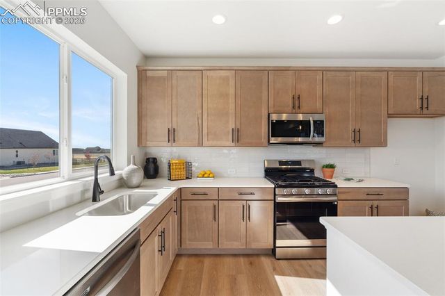 9283 Old Divide Drive, Colorado Springs, CO 80908